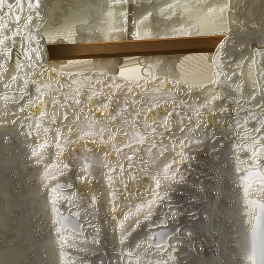 Wedding Dress 12 Salon Collection by Elena - Picture 11 of 13
